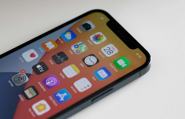 آبل تكشف عن خلل في أجهزة آيفون 12 